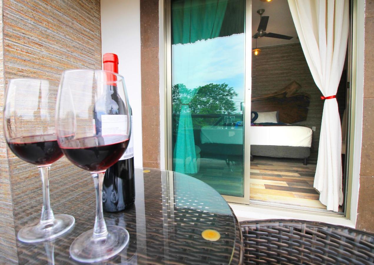 Hotel Pancho Villas Bacalar - Free Bikes And Paddles Exterior photo