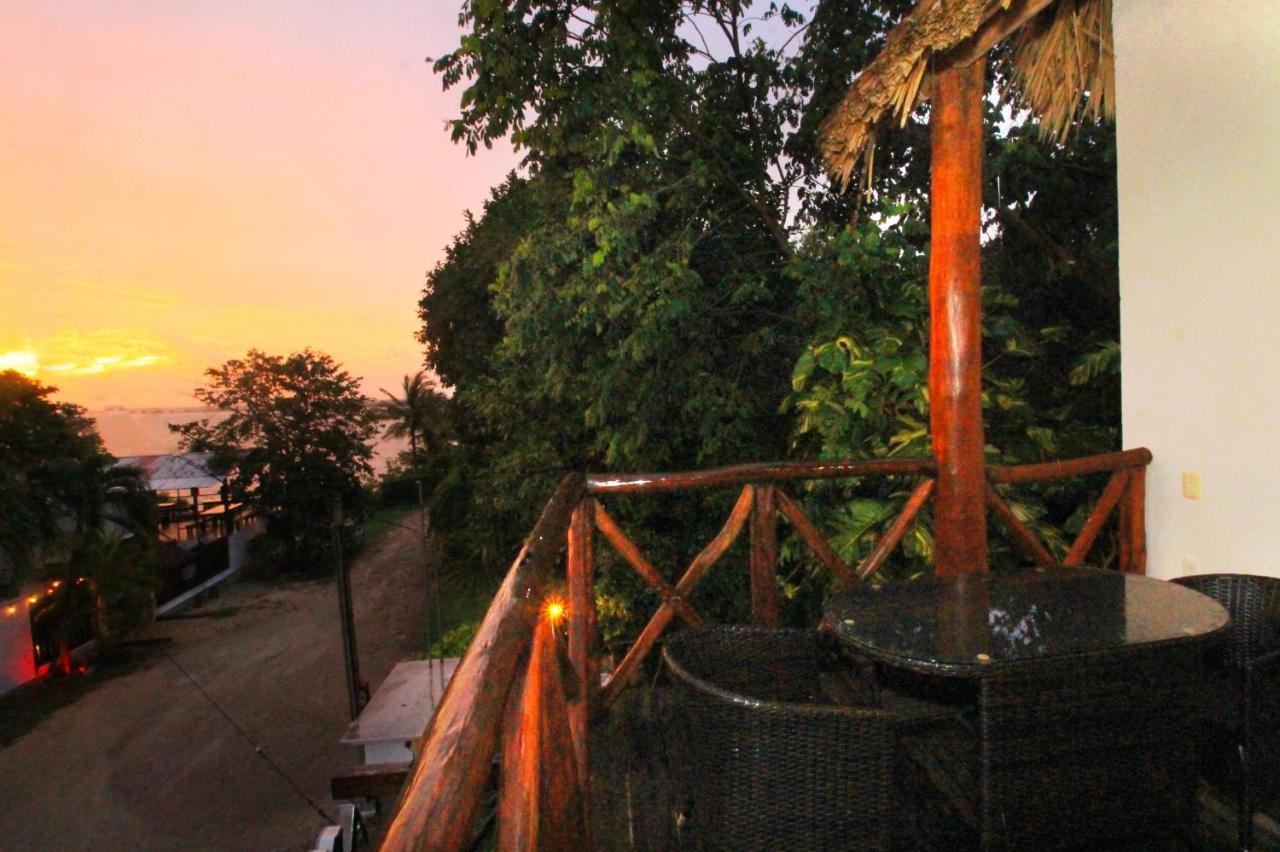 Hotel Pancho Villas Bacalar - Free Bikes And Paddles Exterior photo